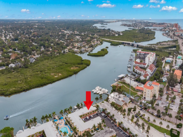 Indian Shores Beach  2 bedroom Condo
